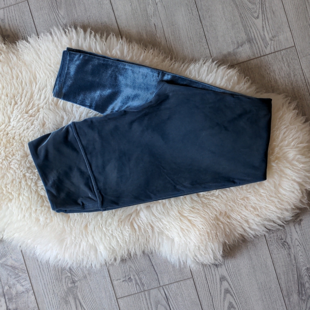 Alo High Waist Posh Velvet Lux Legging - Blue